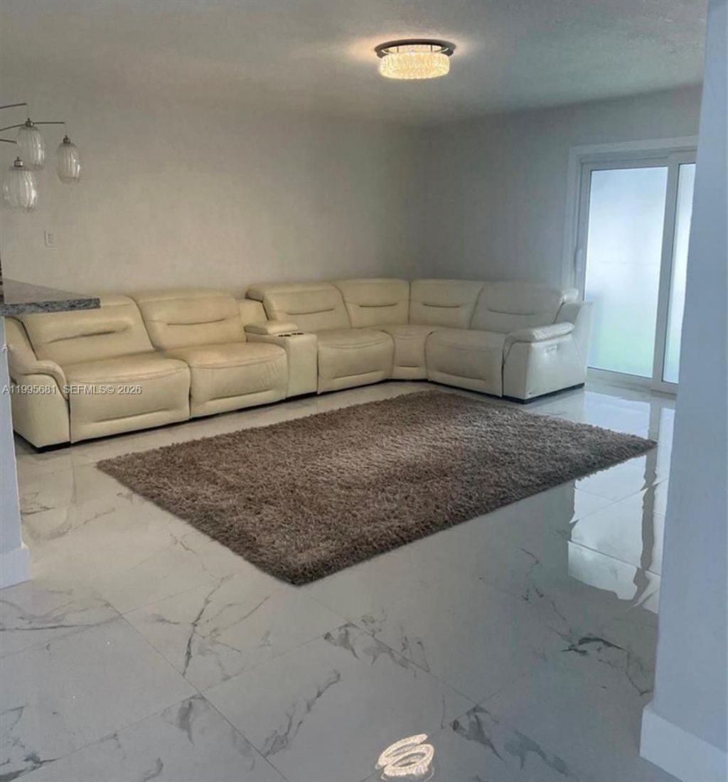 19314 SW 121st Ct, Miami, FL 33177 Photo