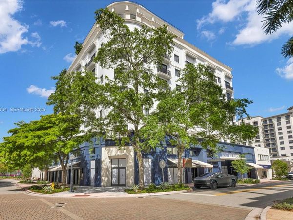 4220 Laguna St, Unit 803, Coral Gables, FL 33146