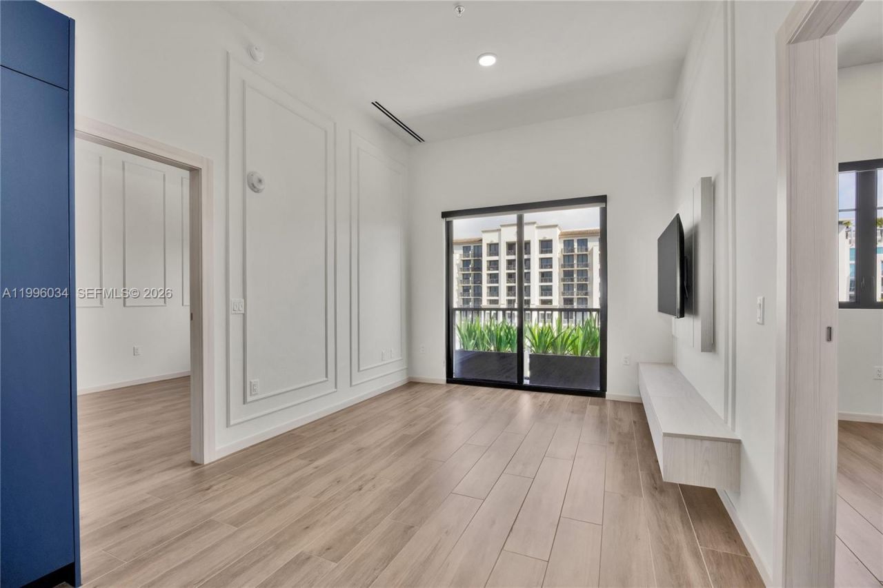 4220 Laguna St, Unit 803, Coral Gables, FL 33146 Photo