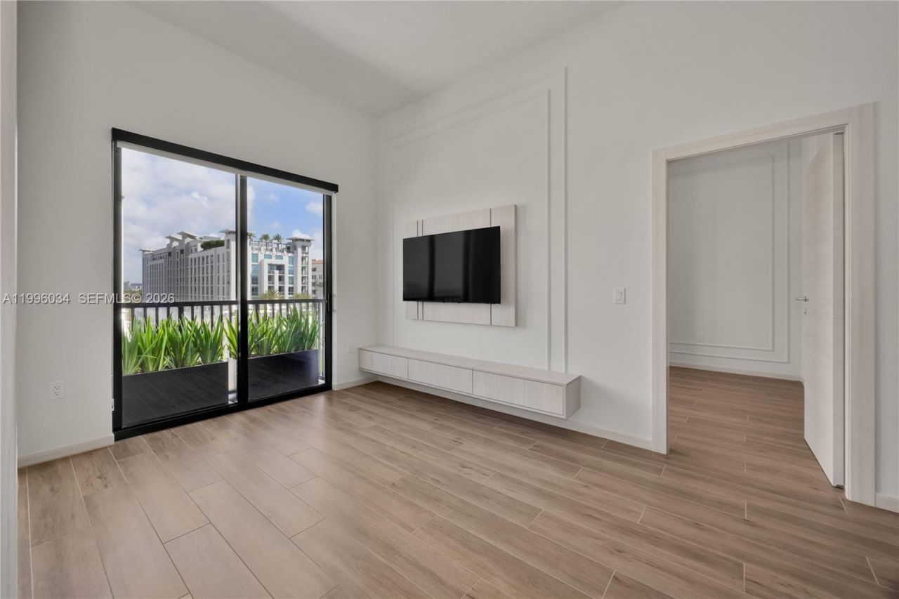 4220 Laguna St, Unit 803, Coral Gables, FL 33146 Photo