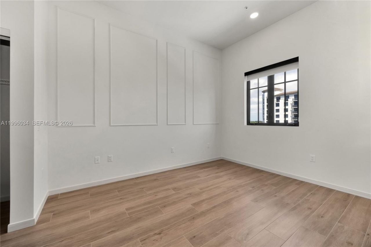 4220 Laguna St, Unit 803, Coral Gables, FL 33146 Photo