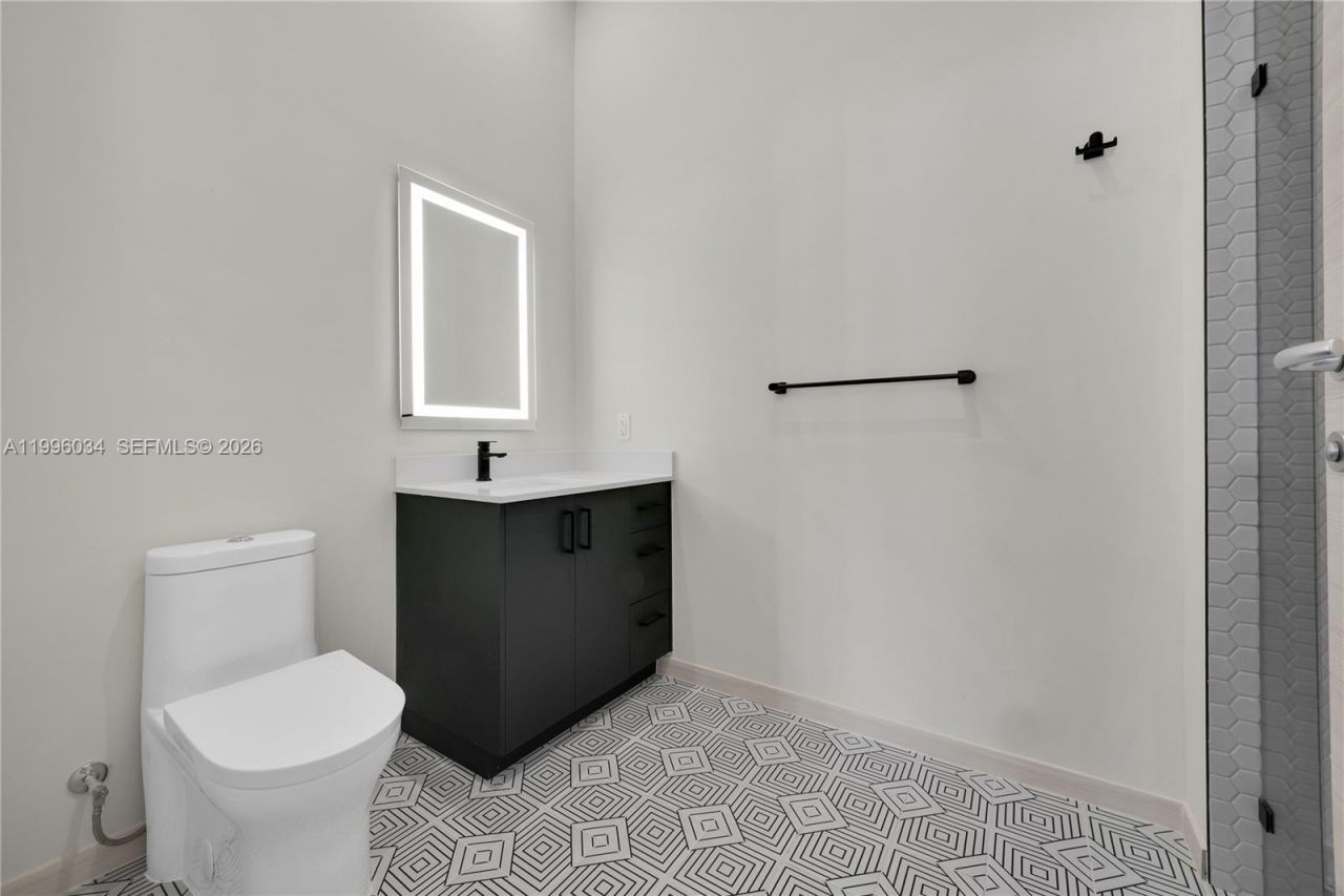 4220 Laguna St, Unit 803, Coral Gables, FL 33146 Photo