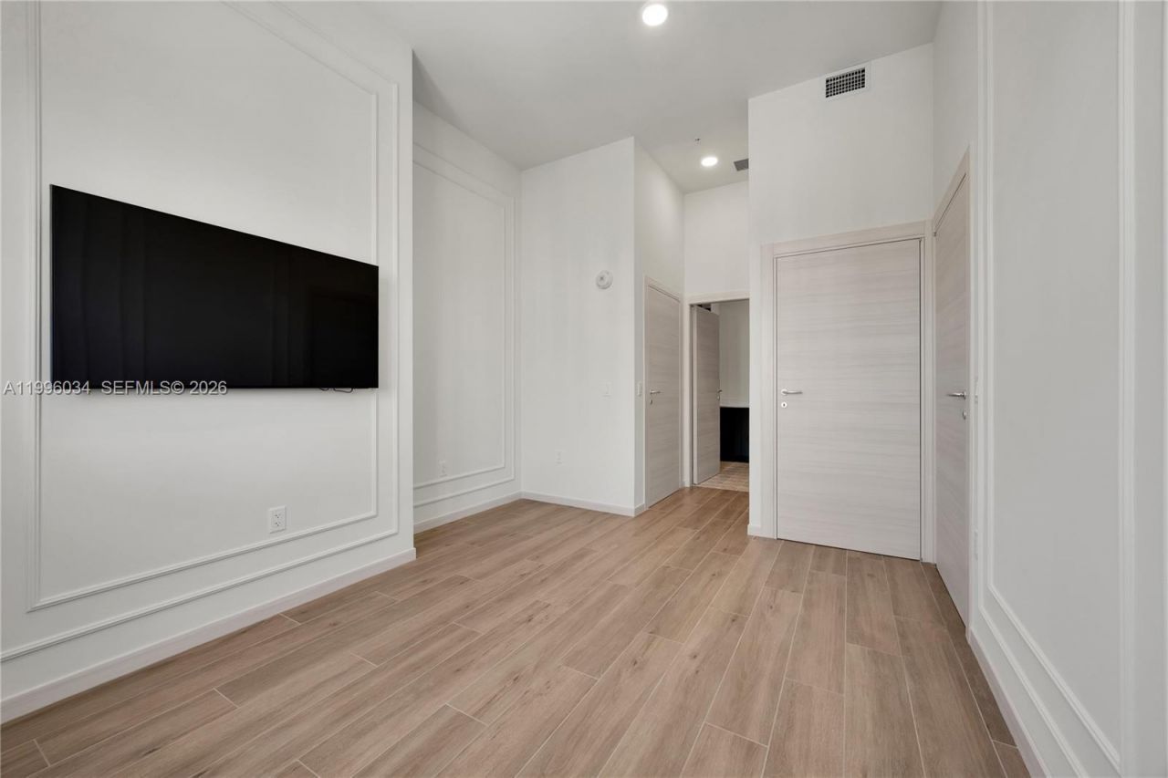 4220 Laguna St, Unit 803, Coral Gables, FL 33146 Photo
