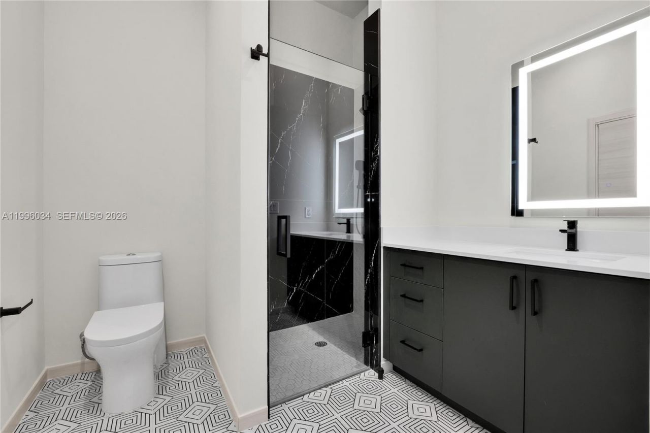 4220 Laguna St, Unit 803, Coral Gables, FL 33146 Photo