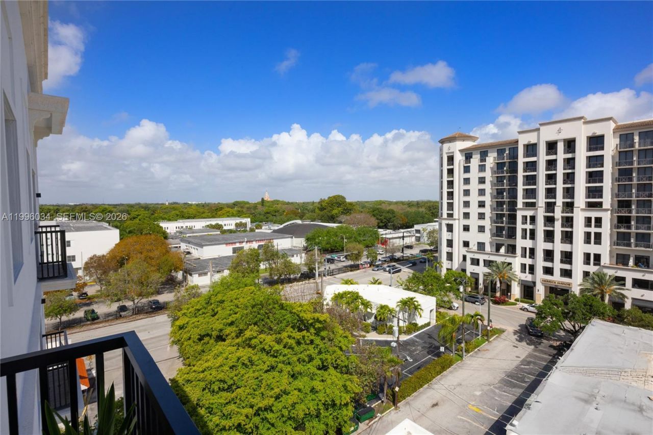 4220 Laguna St, Unit 803, Coral Gables, FL 33146 Photo