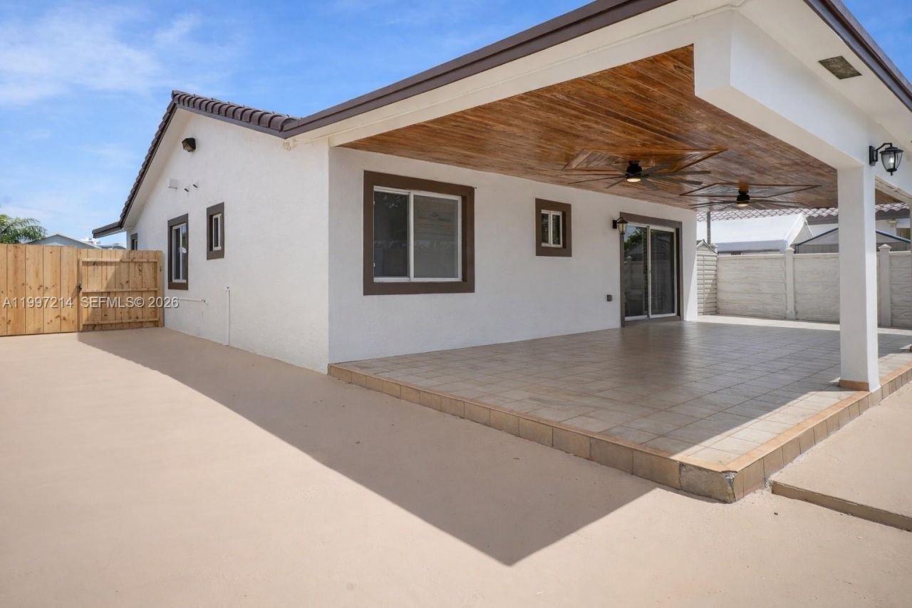 1654 SW 138th Ct, Miami, FL 33175 Photo