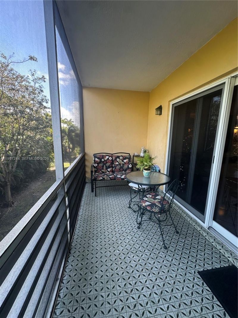 1445 Atlantic Shores Blvd , Unit 307, Hallandale Beach, FL 33009 Photo