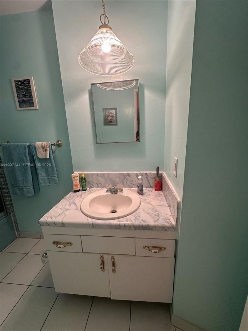 1445 Atlantic Shores Blvd , Unit 307, Hallandale Beach, FL 33009 Photo
