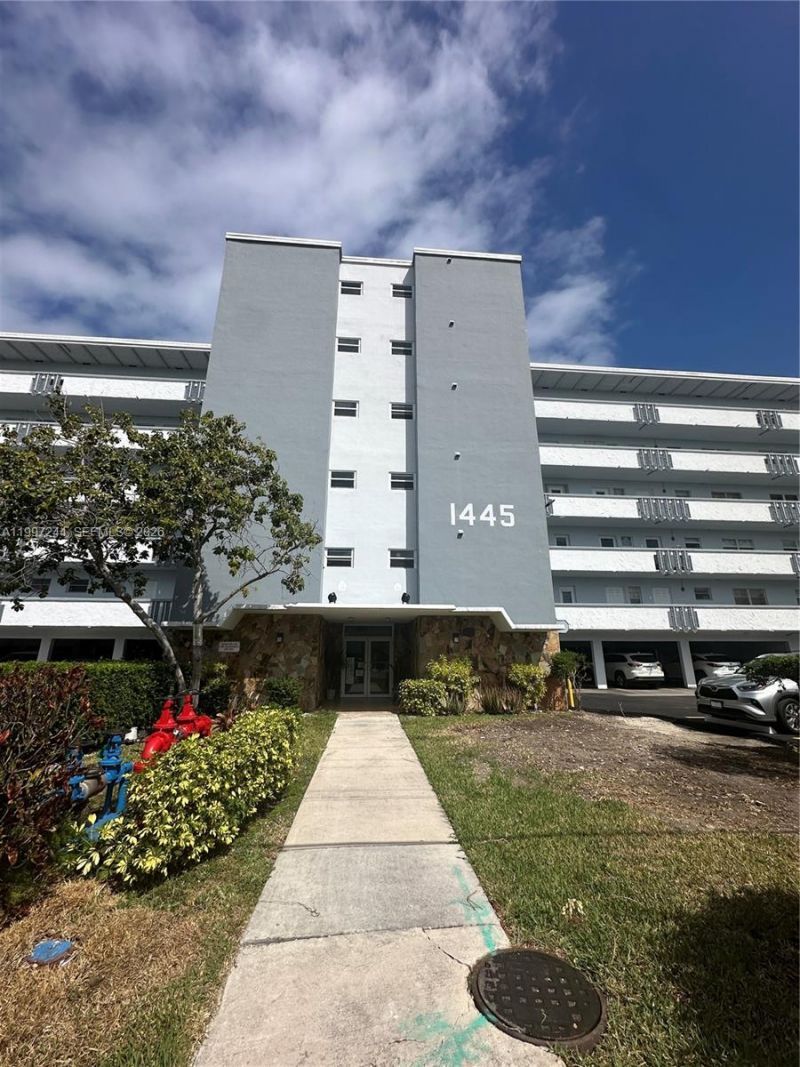1445 Atlantic Shores Blvd , Unit 307, Hallandale Beach, FL 33009 Photo