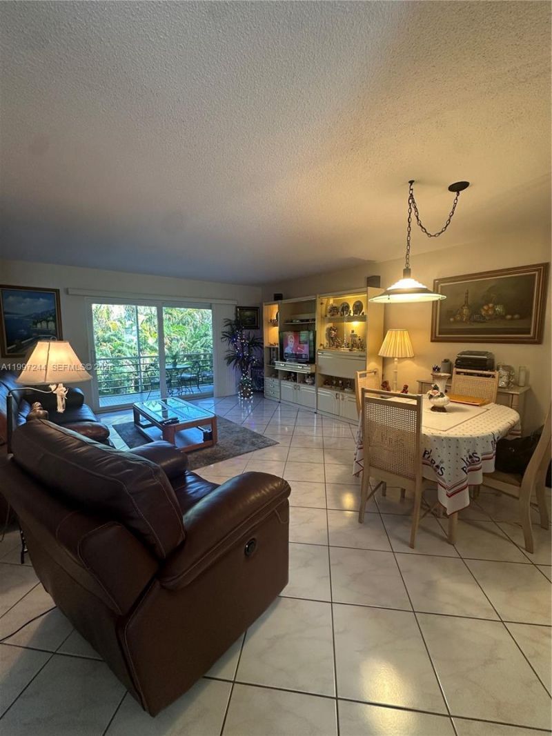 1445 Atlantic Shores Blvd , Unit 307, Hallandale Beach, FL 33009 Photo