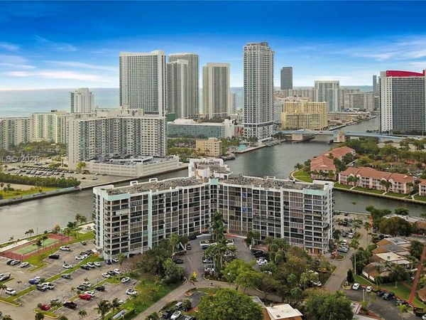 200 Leslie Dr , Unit 226, Hallandale Beach, FL 33009