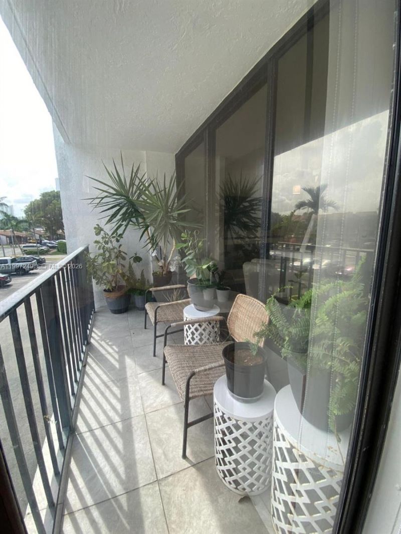 200 Leslie Dr , Unit 226, Hallandale Beach, FL 33009 Photo