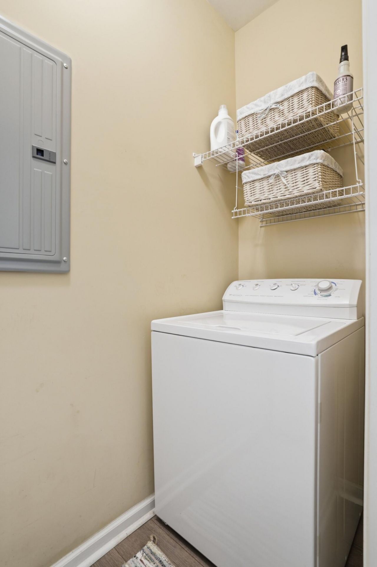 200 Bucksley Photo 10