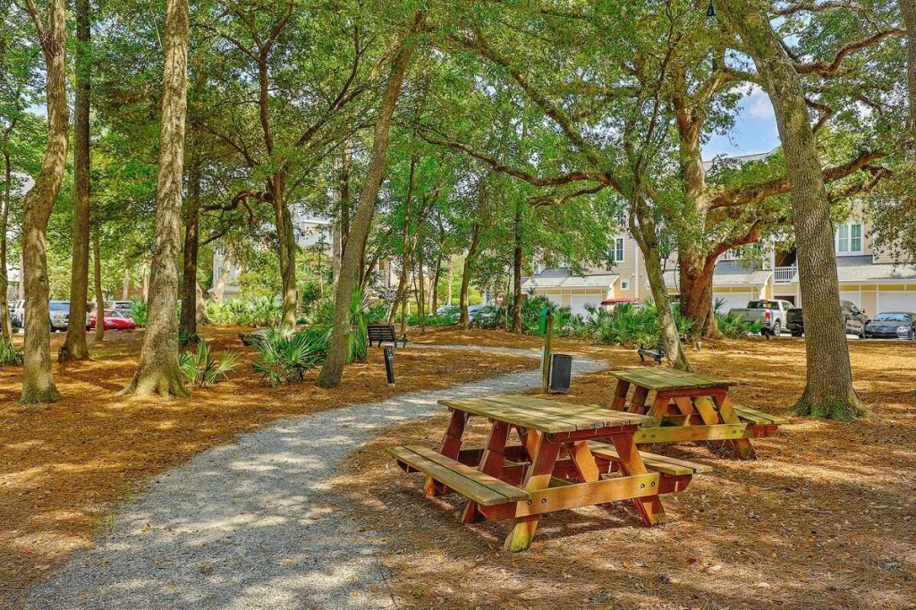 200 Bucksley Photo 16