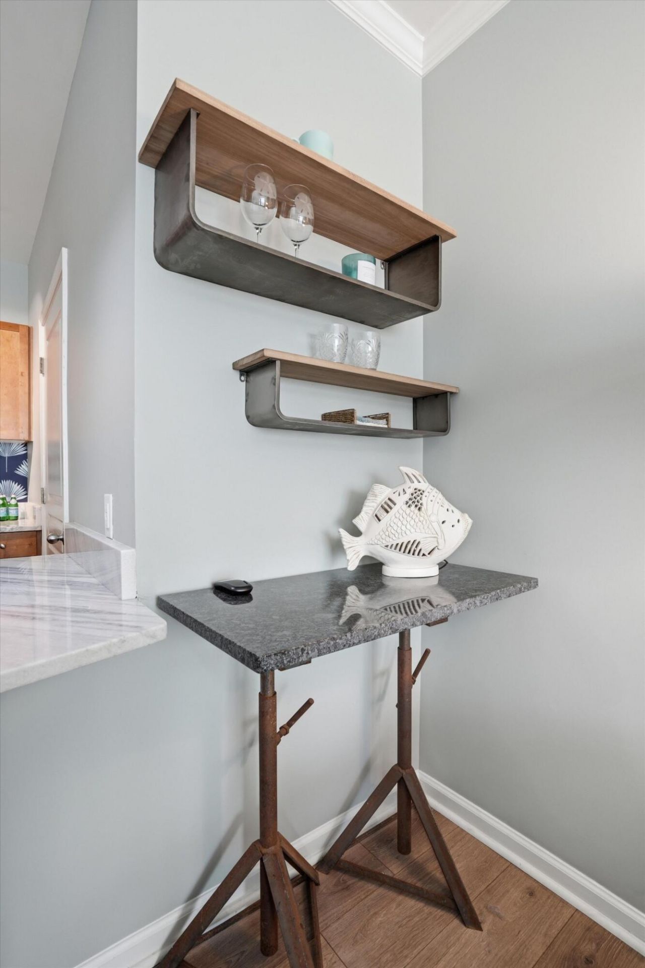 200 Bucksley Photo 6