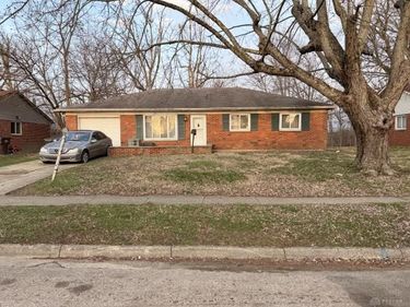325 Stubbs Drive, Dayton, OH 45426