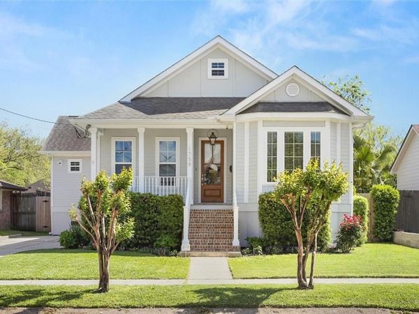 1758 BURBANK Drive, New Orleans, LA 70122