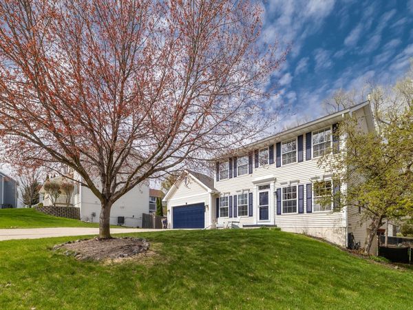 5180 Sycamore Drive, Pleasant Hill, IA 50327