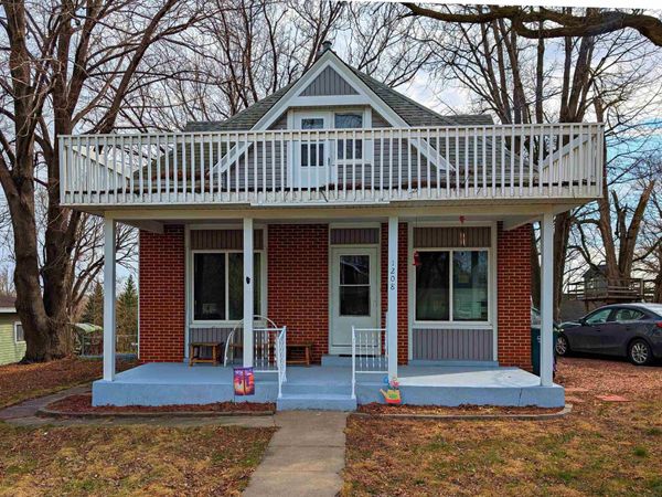 1208 9th street, Hawarden, IA 51023