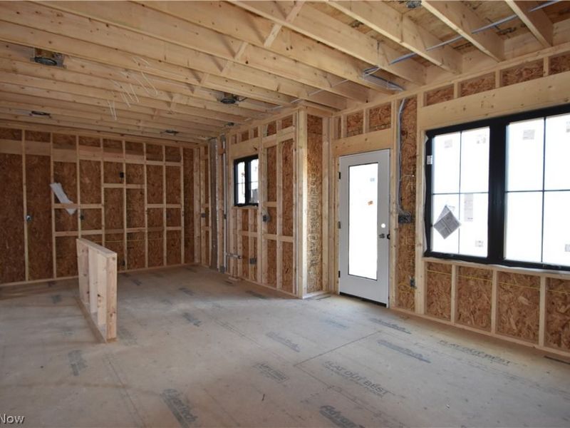 211 Ashwood Landing, Hubbard, OH 44425 Photo 10