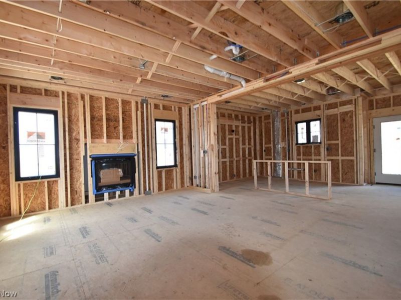 211 Ashwood Landing, Hubbard, OH 44425 Photo 4