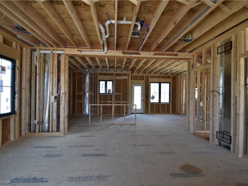 211 Ashwood Landing, Hubbard, OH 44425 Photo 8