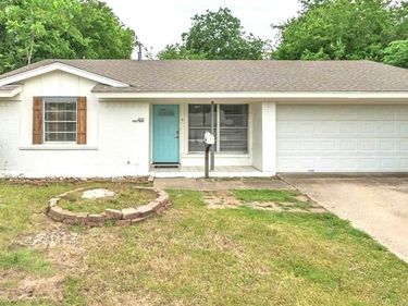 4621 Darla Drive, Fort Worth, TX 76132