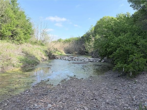 5243 FM 2114 , Abbott, TX 76621