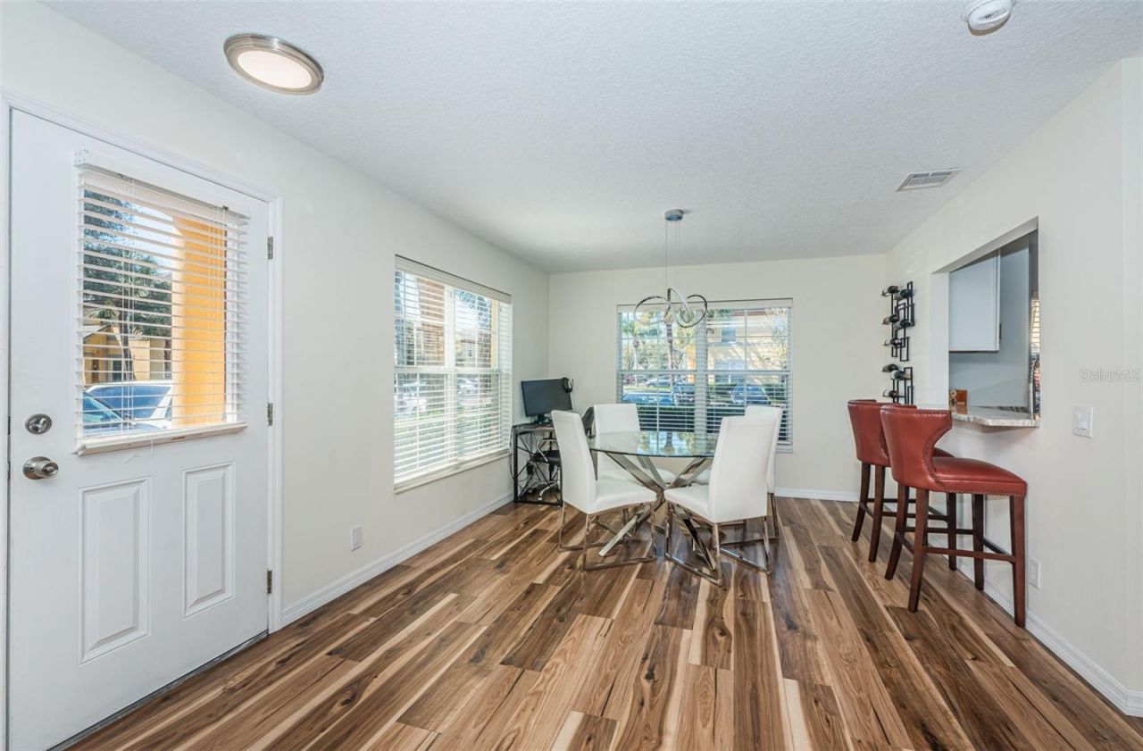 3876 Island Way, Saint Petersburg, FL 33705 Photo