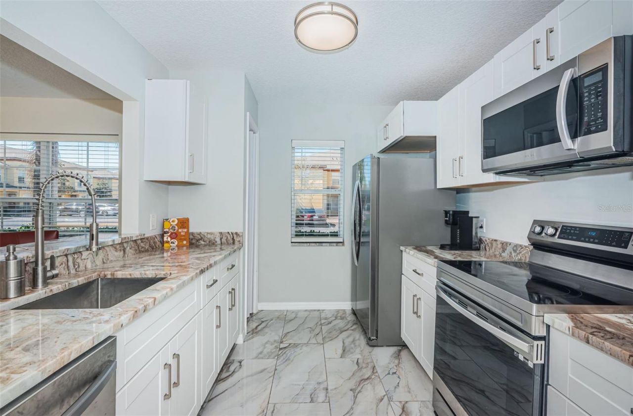 3876 Island Way, Saint Petersburg, FL 33705 Photo