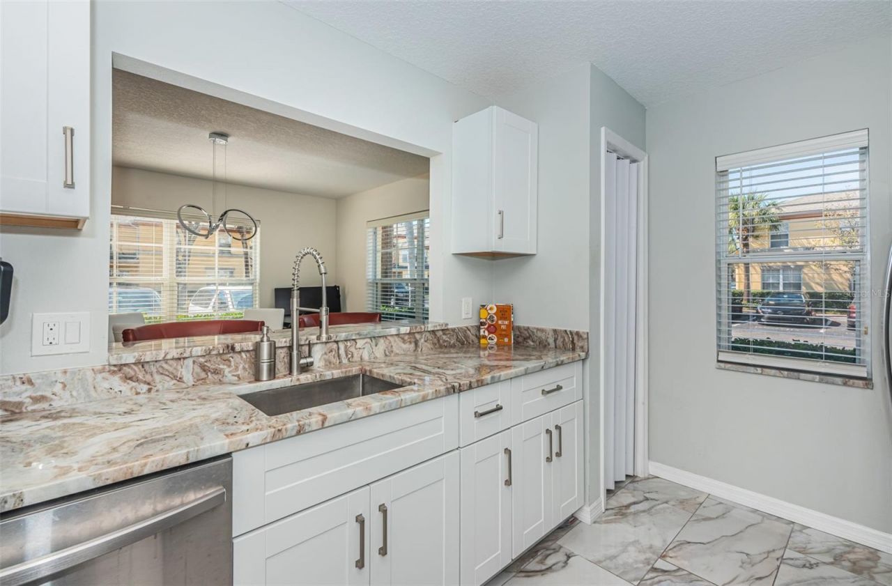 3876 Island Way, Saint Petersburg, FL 33705 Photo