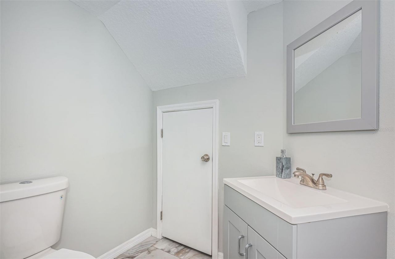 3876 Island Way, Saint Petersburg, FL 33705 Photo