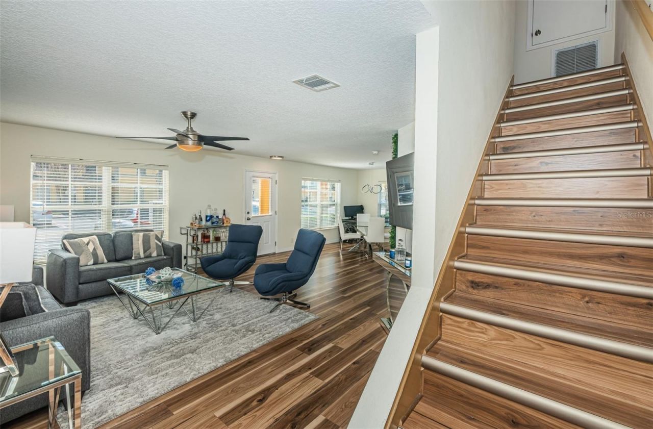 3876 Island Way, Saint Petersburg, FL 33705 Photo