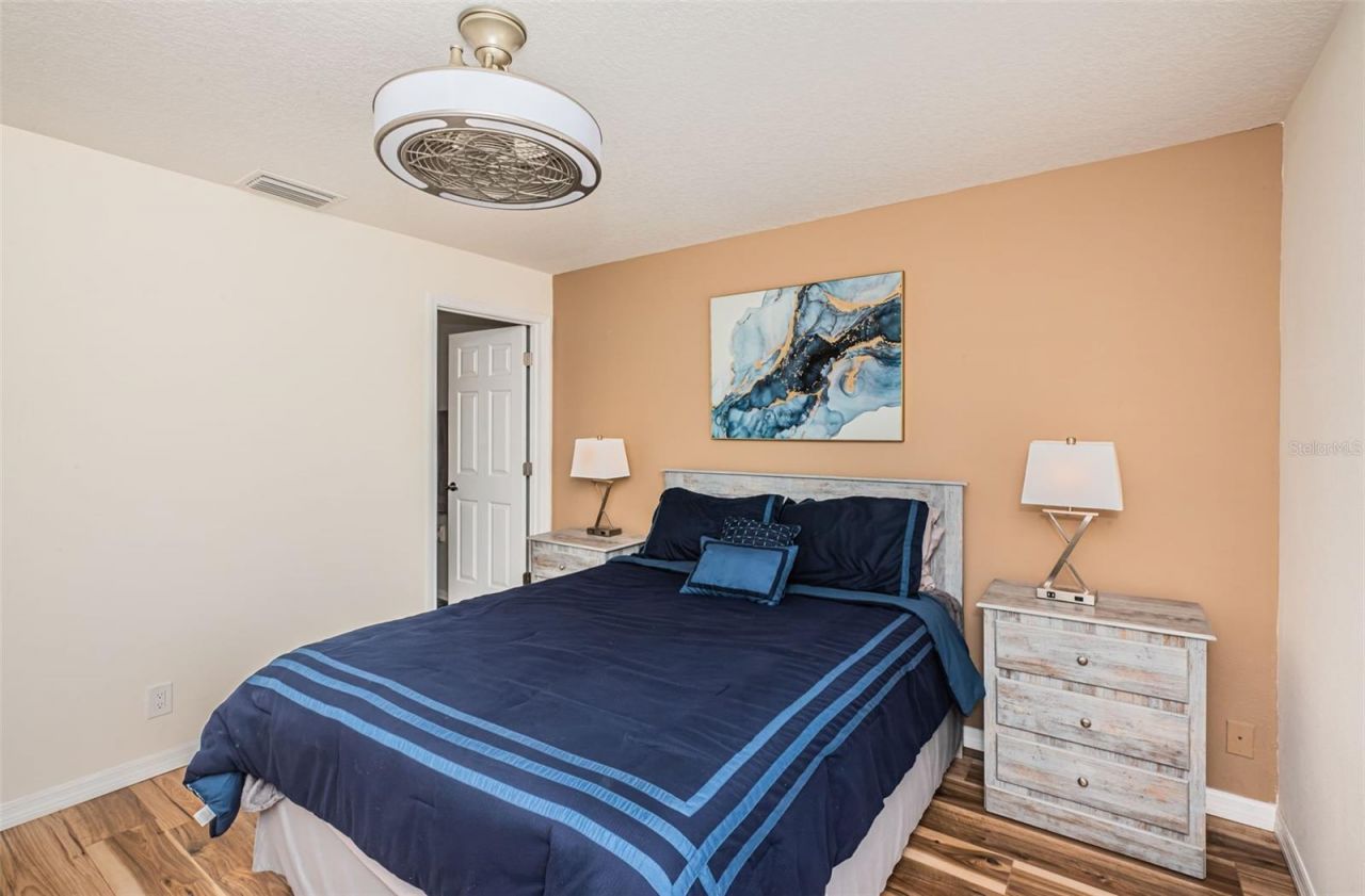 3876 Island Way, Saint Petersburg, FL 33705 Photo
