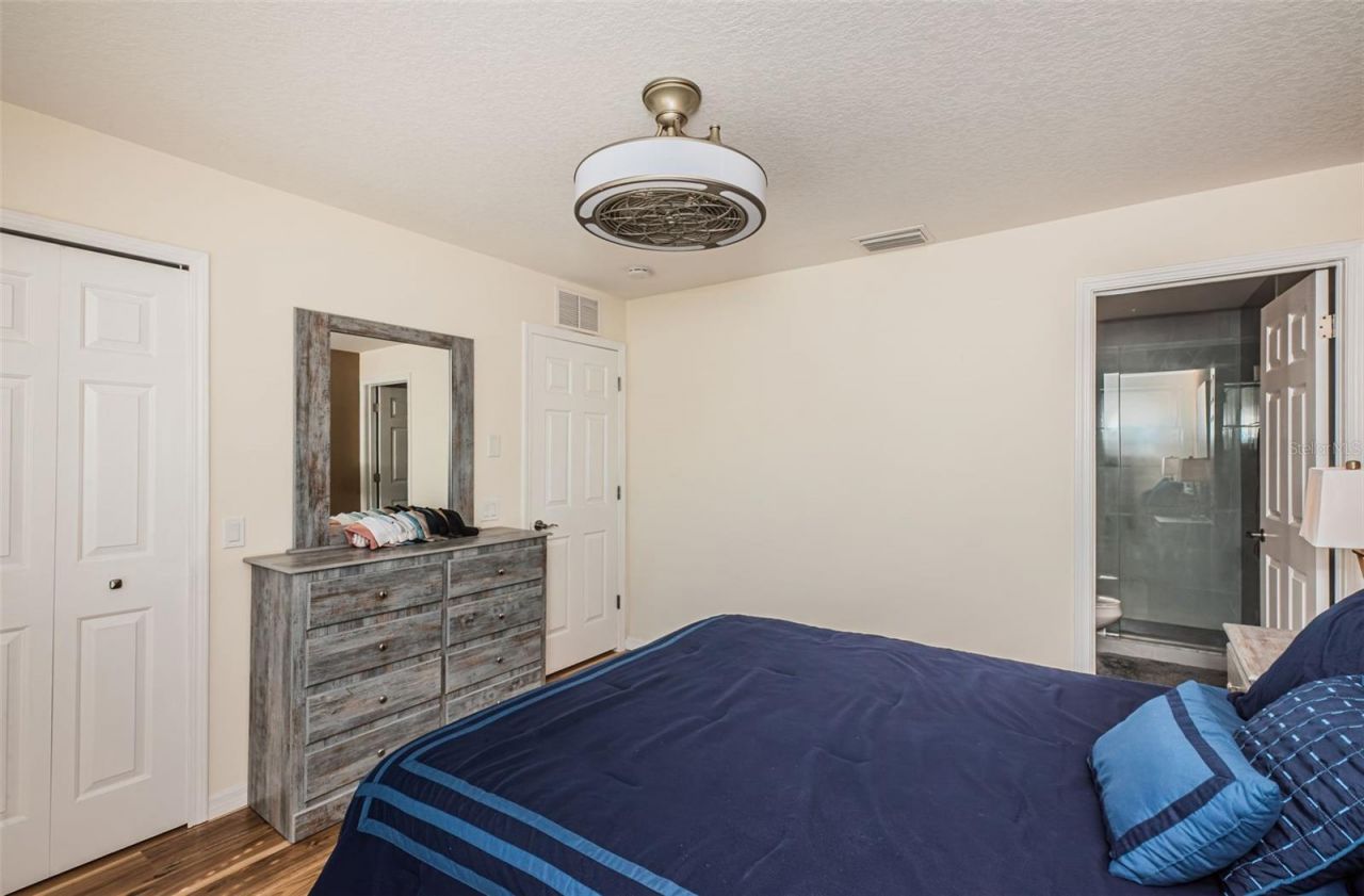 3876 Island Way, Saint Petersburg, FL 33705 Photo