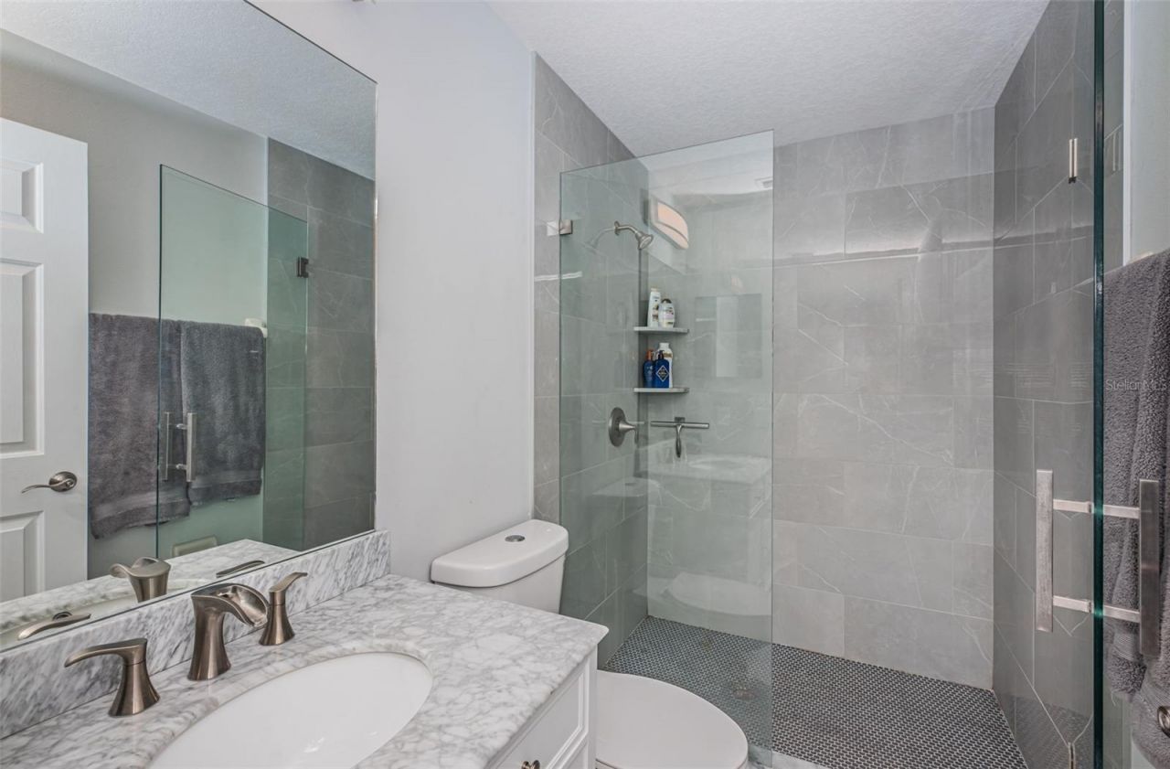 3876 Island Way, Saint Petersburg, FL 33705 Photo