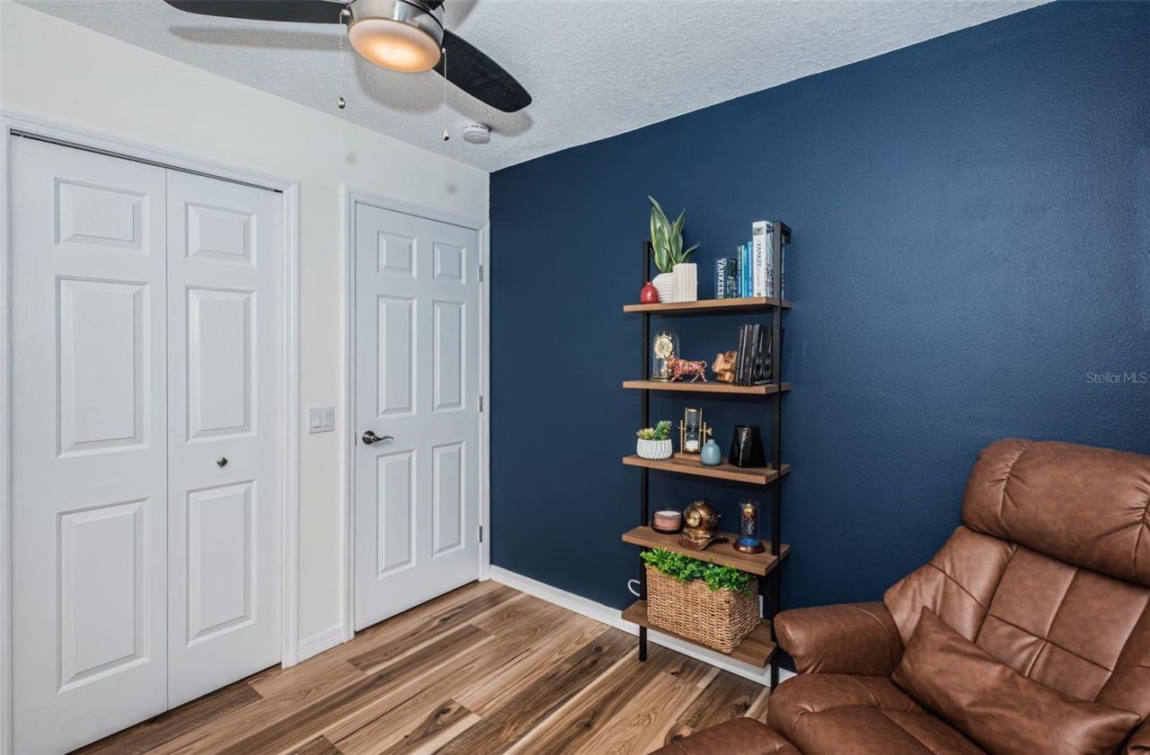 3876 Island Way, Saint Petersburg, FL 33705 Photo