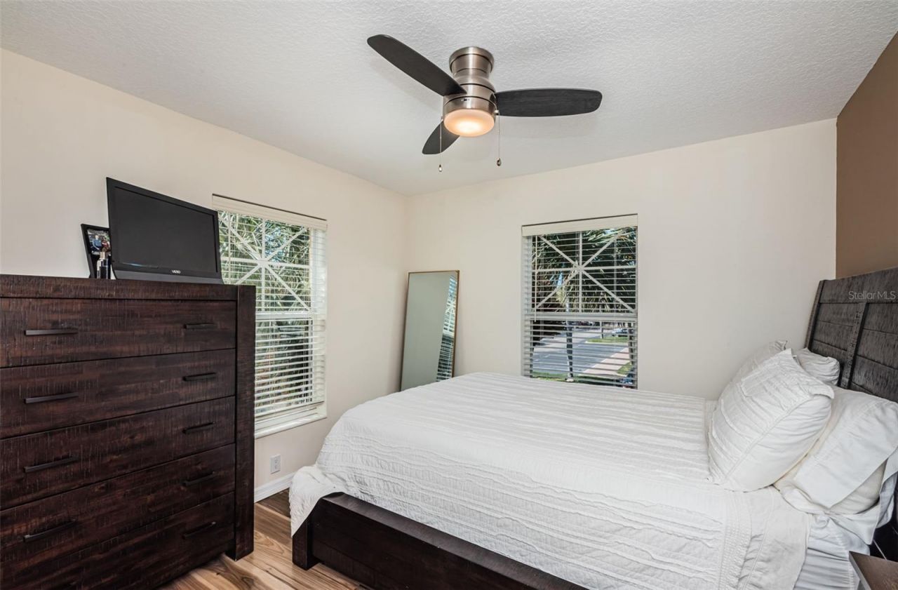 3876 Island Way, Saint Petersburg, FL 33705 Photo