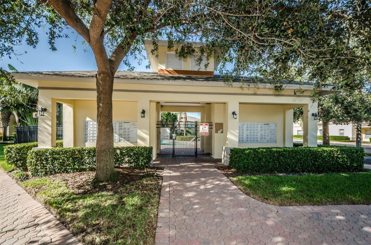 3876 Island Way, Saint Petersburg, FL 33705 Photo
