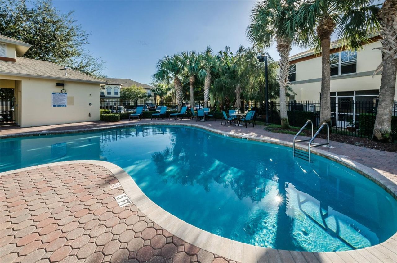 3876 Island Way, Saint Petersburg, FL 33705 Photo