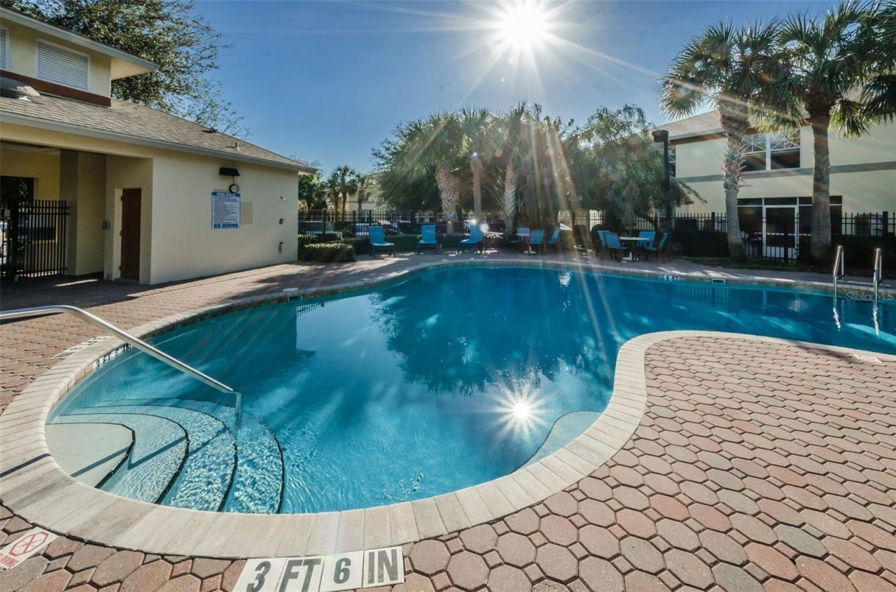 3876 Island Way, Saint Petersburg, FL 33705 Photo