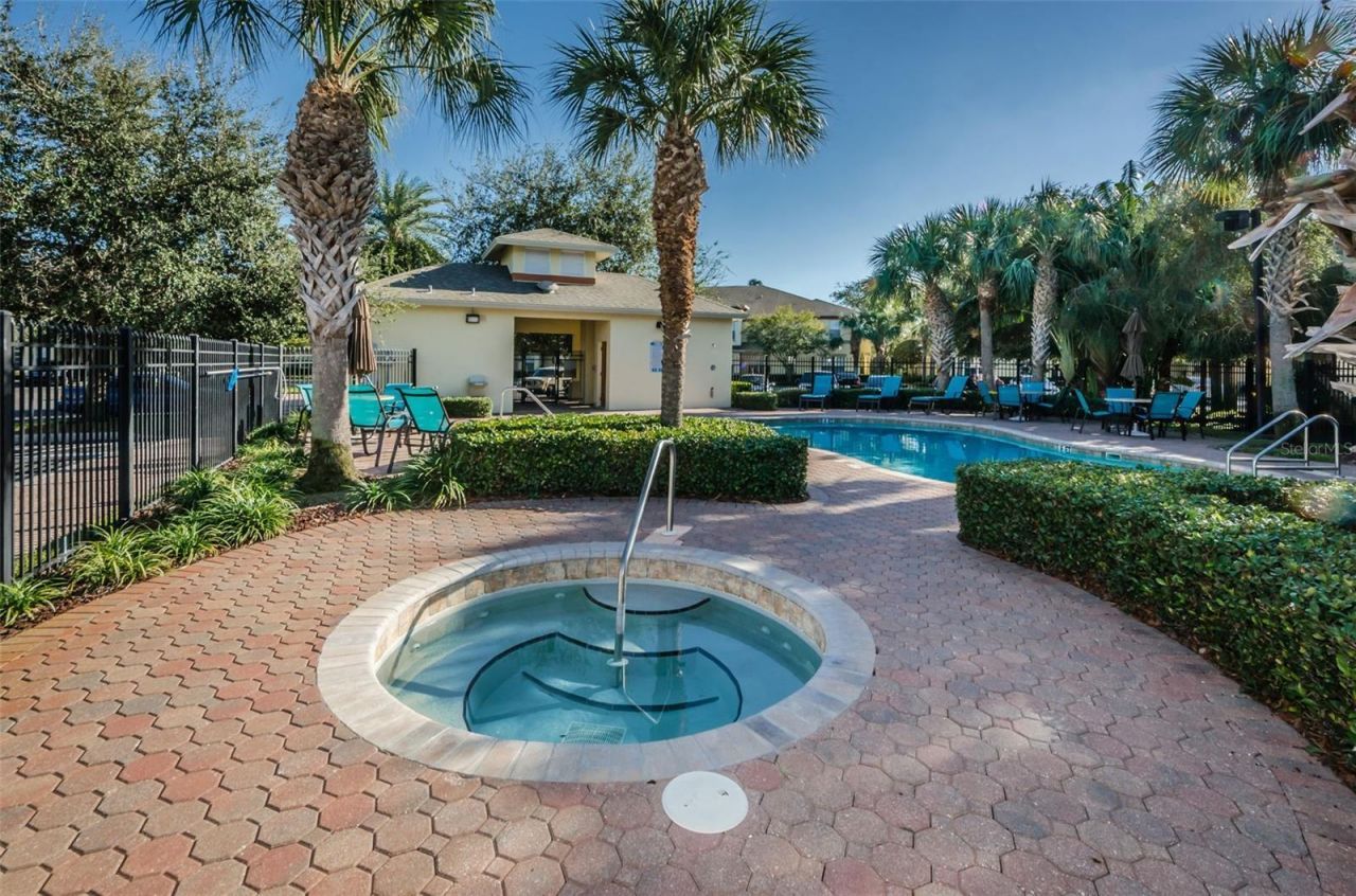 3876 Island Way, Saint Petersburg, FL 33705 Photo