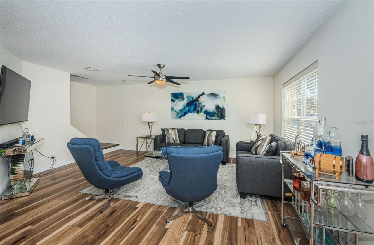 3876 Island Way, Saint Petersburg, FL 33705 Photo