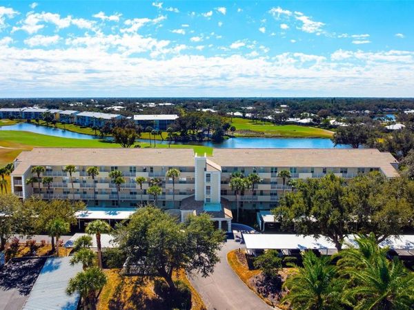 918 WEXFORD BOULEVARD , Unit 918, VENICE, FL 34293