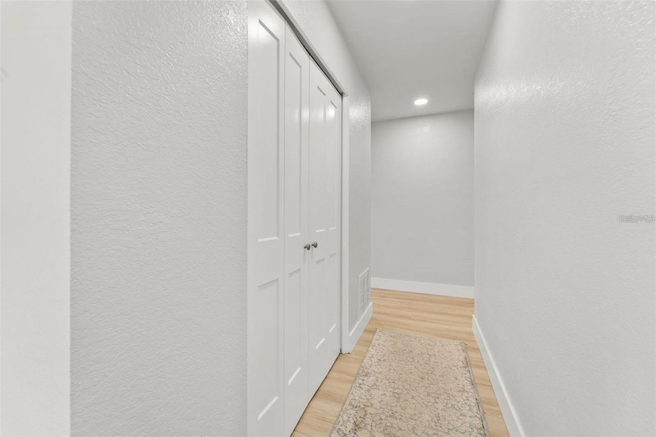 8648 14th Way N, Unit FL, Saint Petersburg, FL 33702 Photo