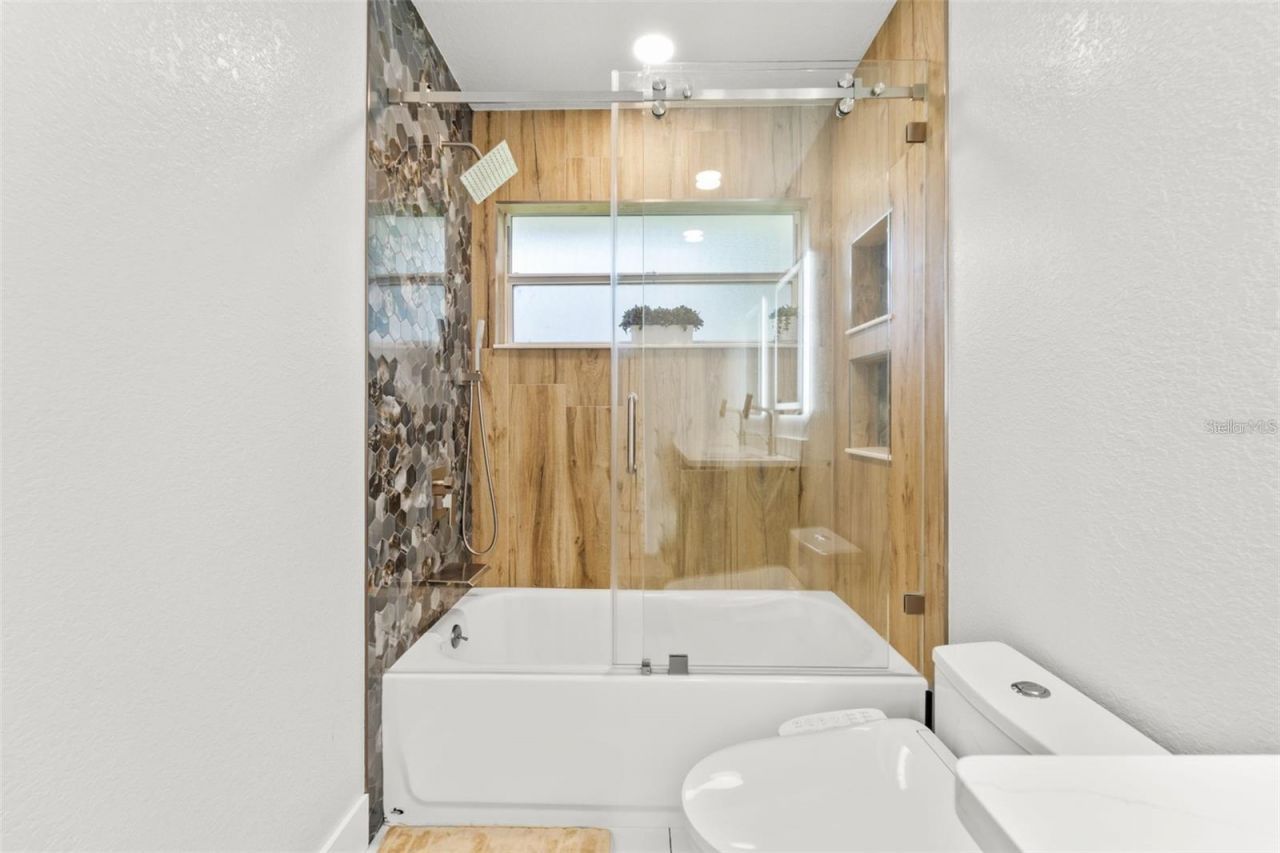 8648 14th Way N, Unit FL, Saint Petersburg, FL 33702 Photo