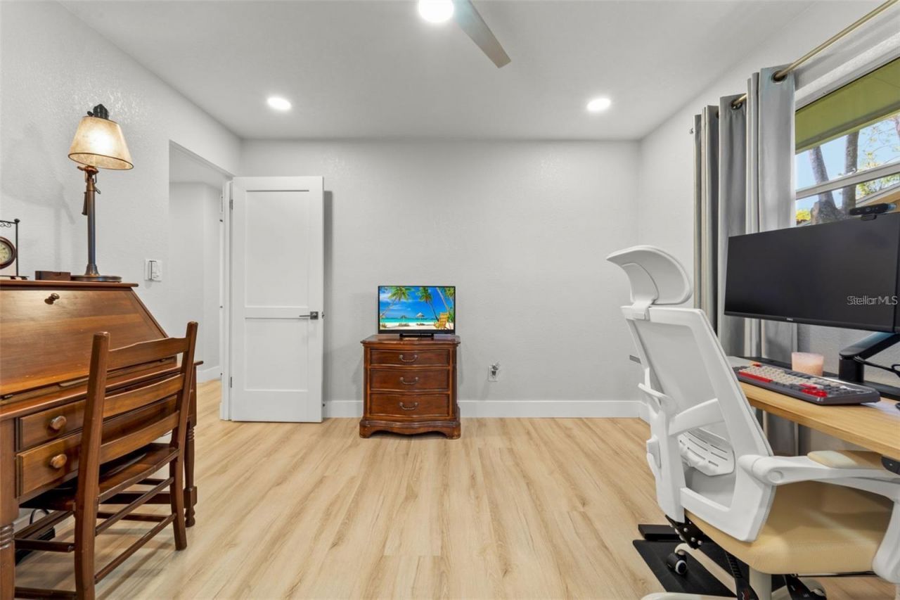 8648 14th Way N, Unit FL, Saint Petersburg, FL 33702 Photo