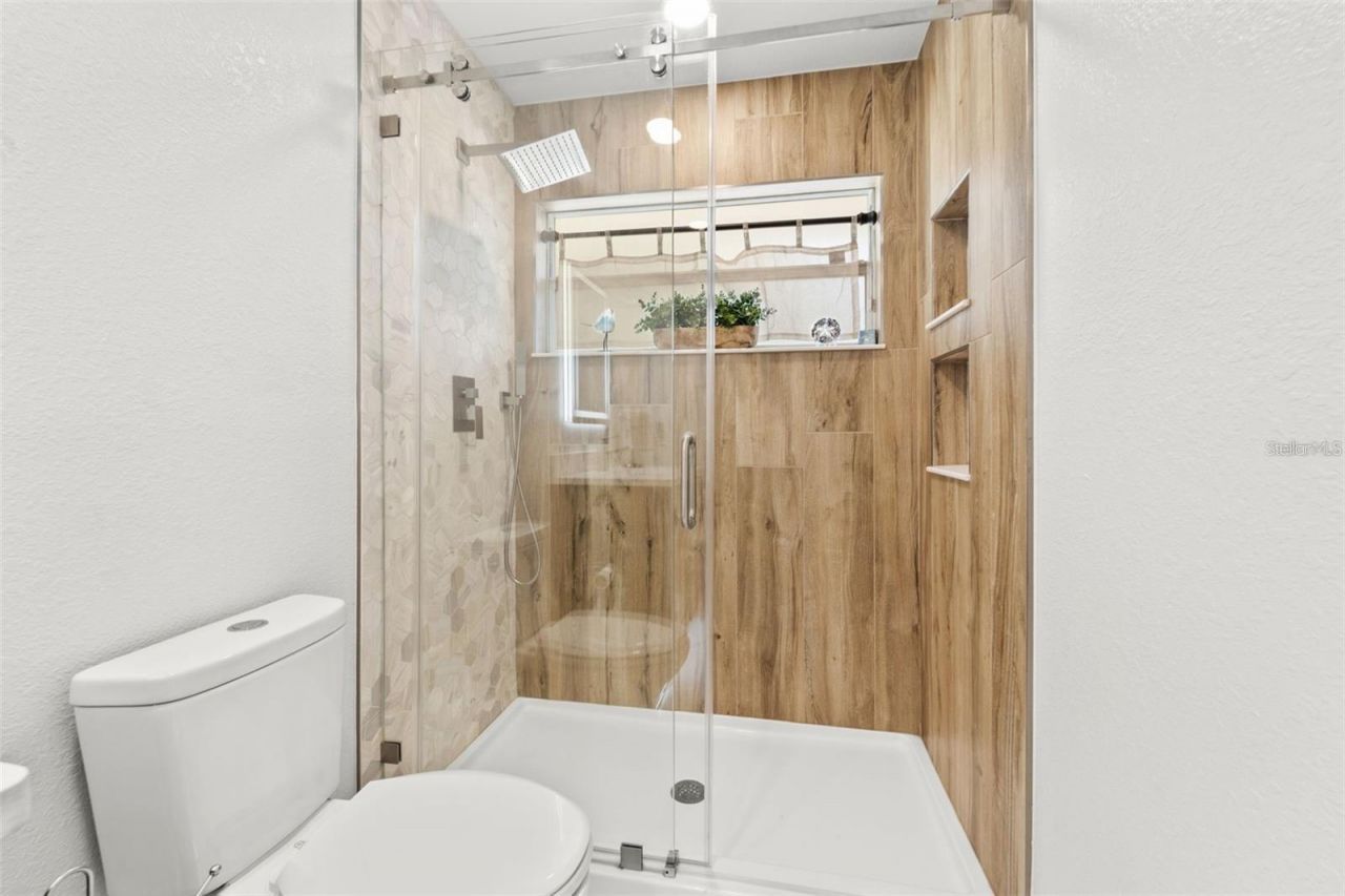 8648 14th Way N, Unit FL, Saint Petersburg, FL 33702 Photo