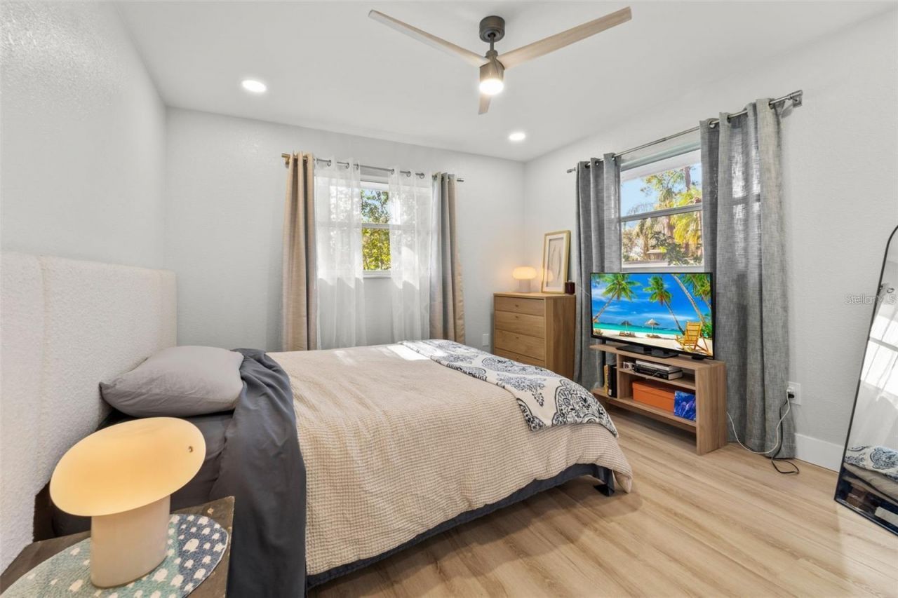 8648 14th Way N, Unit FL, Saint Petersburg, FL 33702 Photo