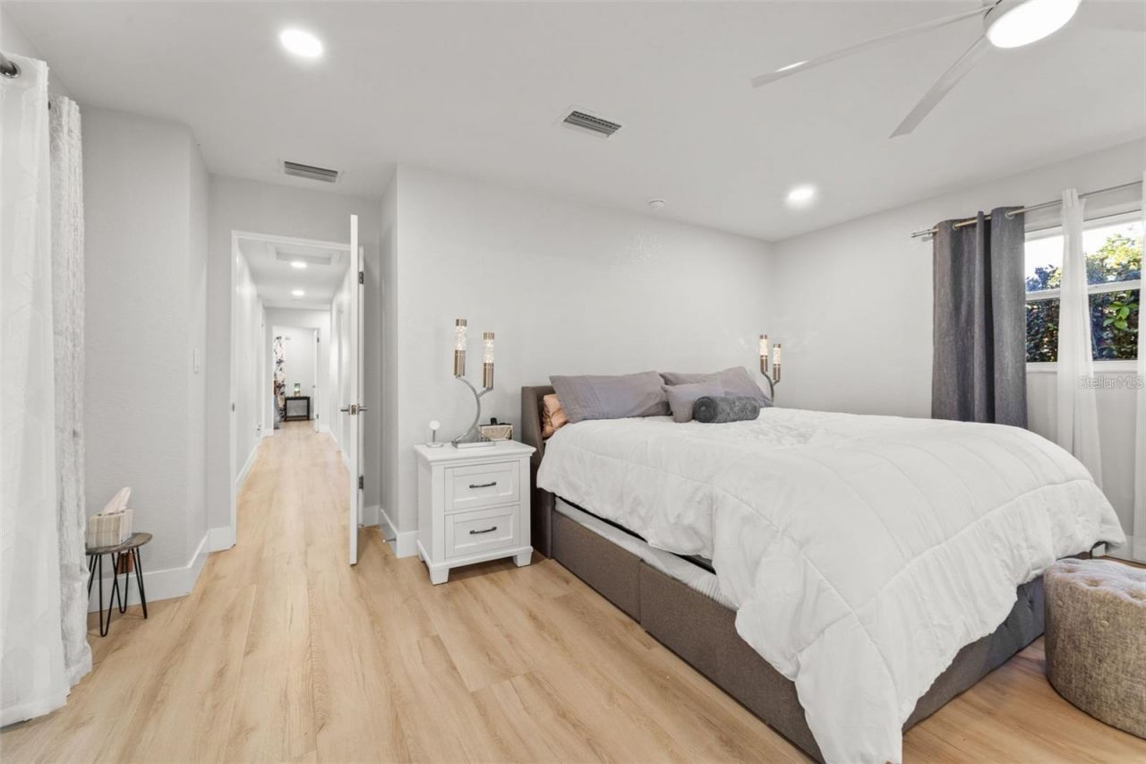 8648 14th Way N, Unit FL, Saint Petersburg, FL 33702 Photo